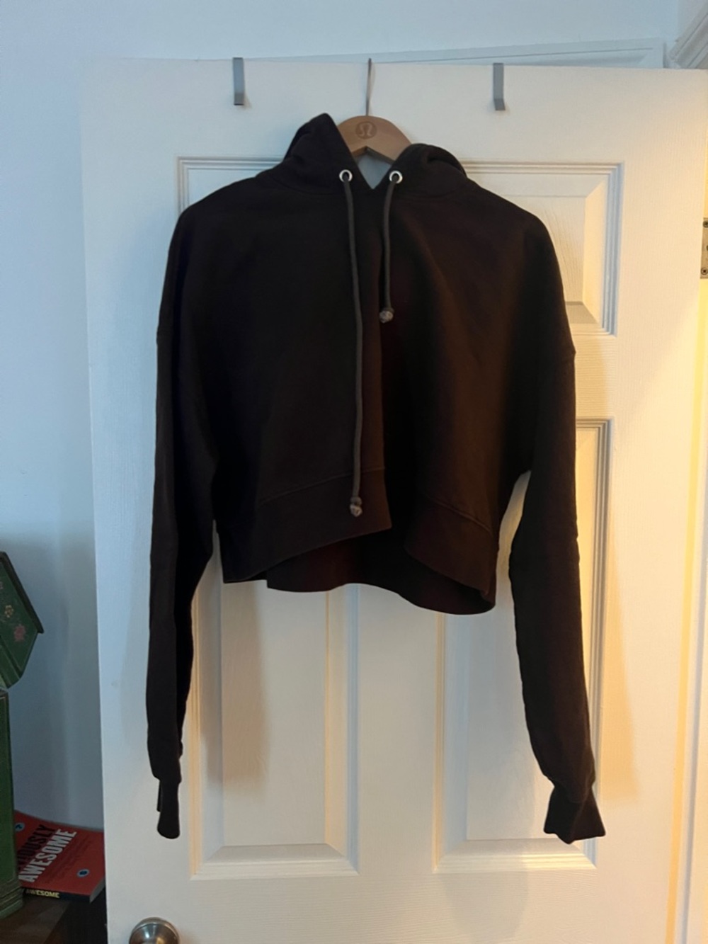 Good American Black Cropped Hoodie with Drawstring